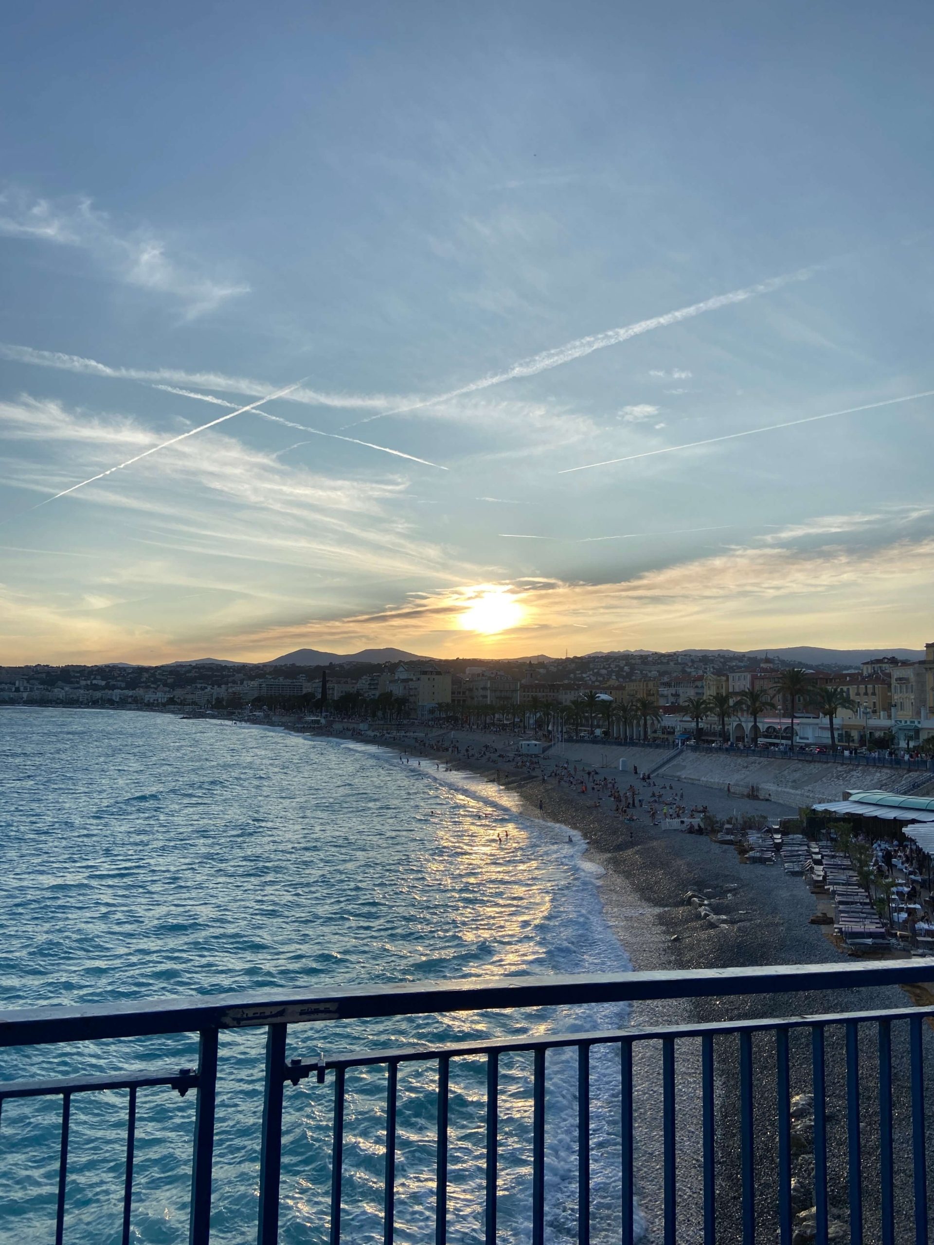 French language school in Nice with sunset on the beach